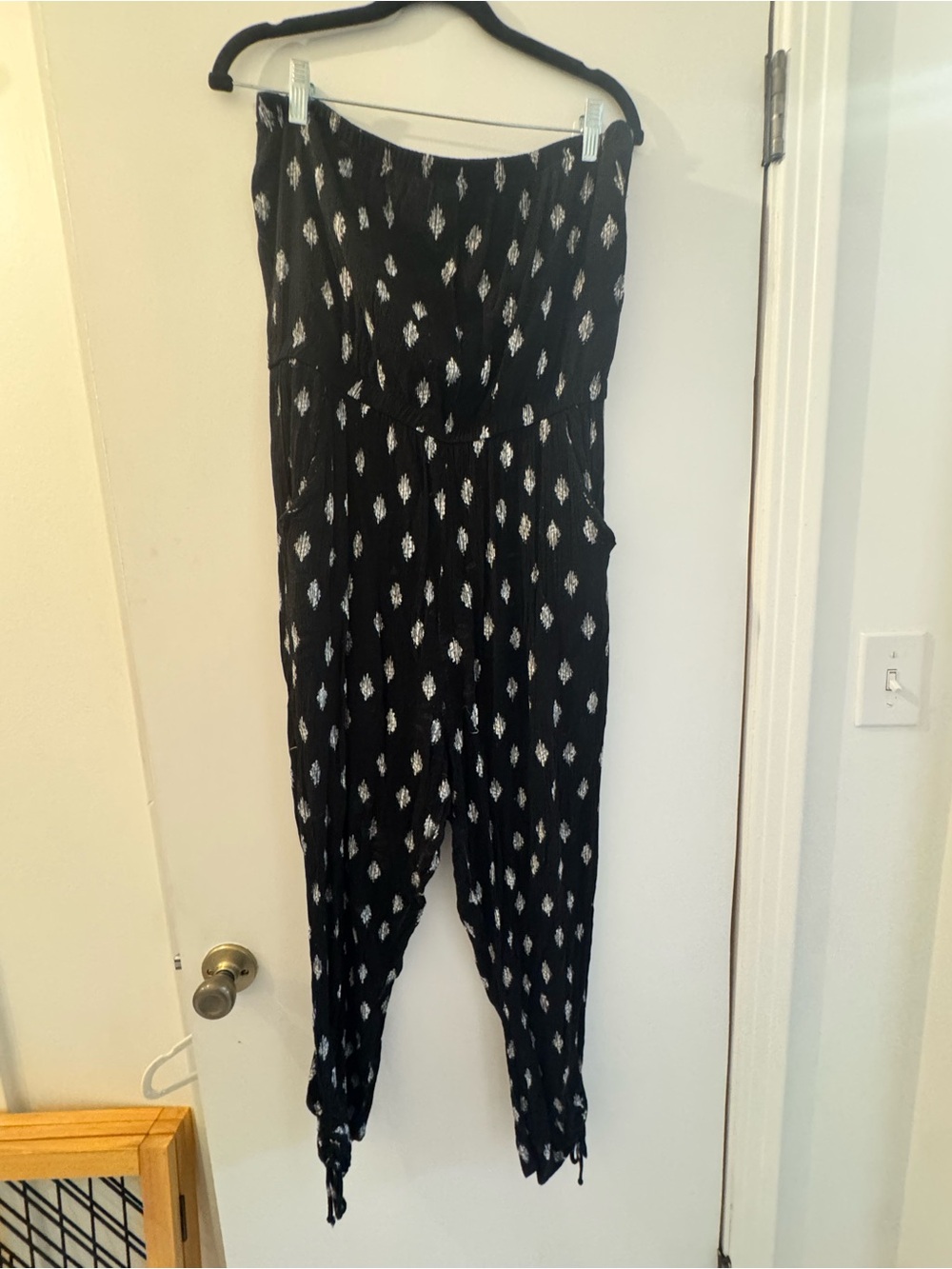 Gilli Black Strapless Printed Romper with White Motif
